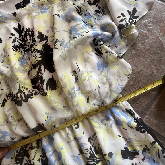 ⭐️BOGO FREE⭐️ J.B.S. Floral Dress in Blue, Yellow, and Black - Picture 5 of 11